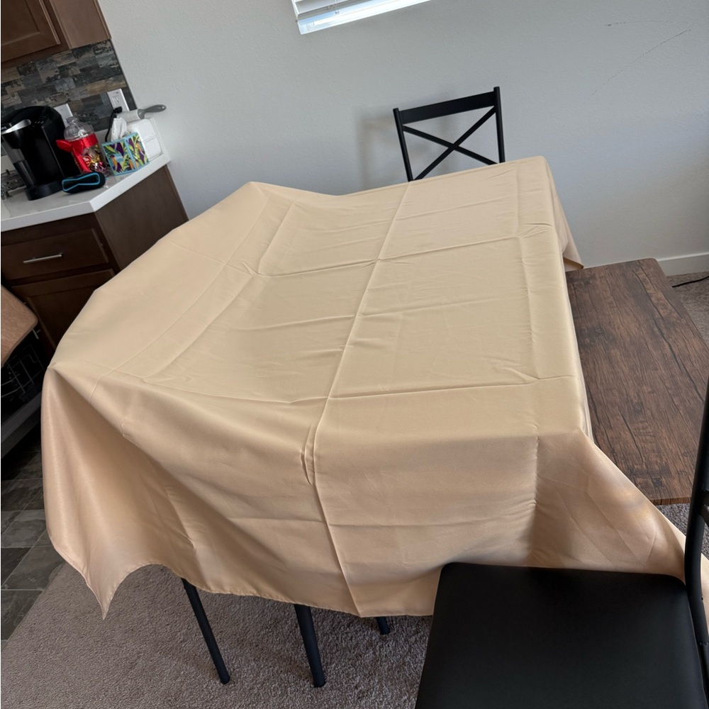 Champagne tablecloth